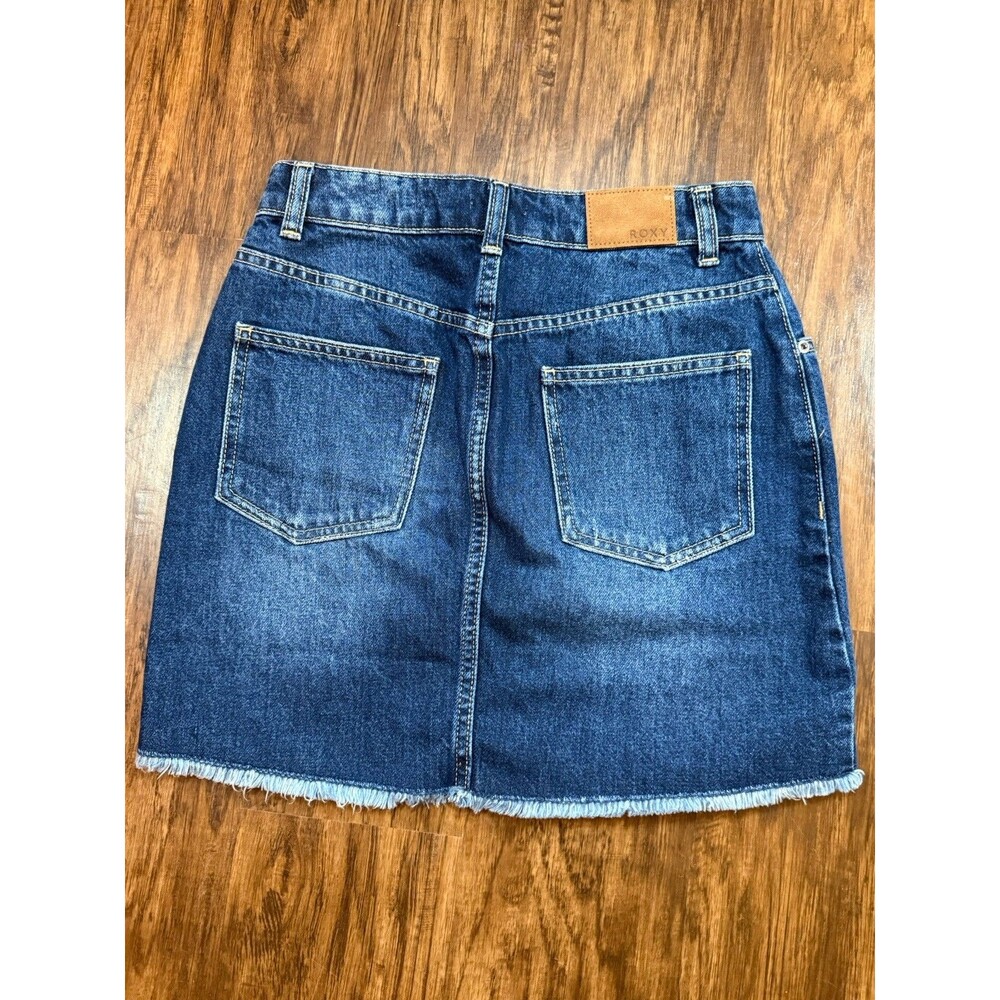 Roxy Women’s Jean Skirt Small Bottom Fly Y2K Frayed Hem - Picture 5 of 5